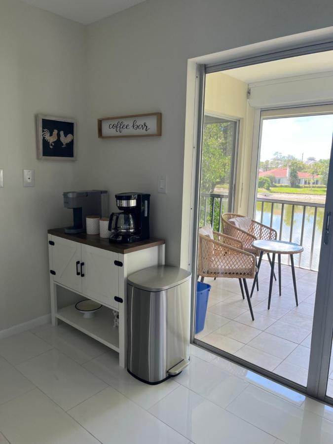 Great Location With Lake View North North Naples Eksteriør billede