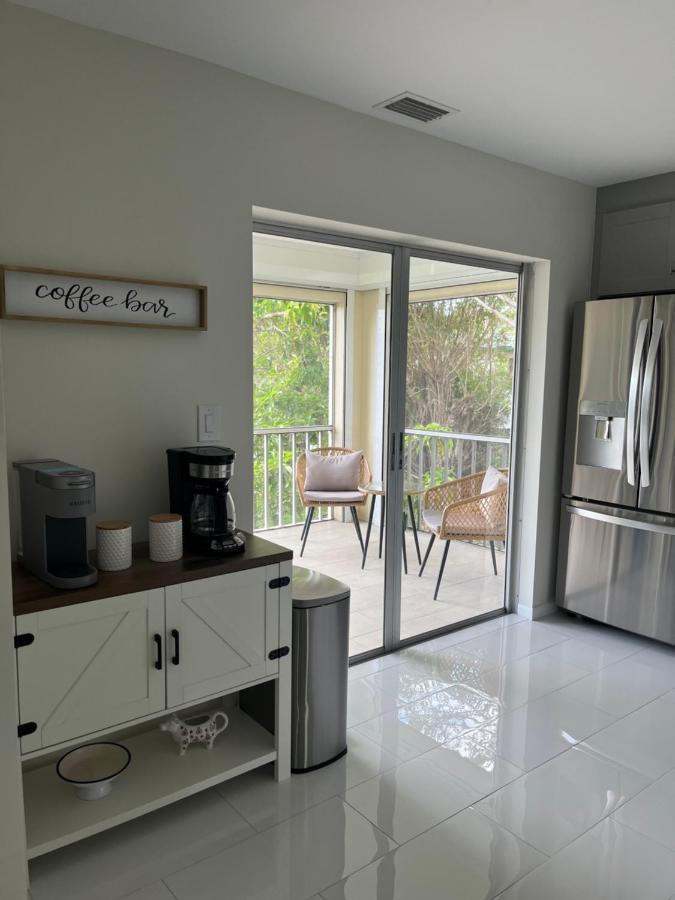 Great Location With Lake View North North Naples Eksteriør billede